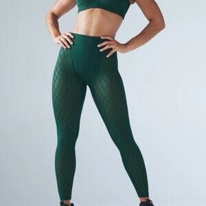 Savage x Fenty Peak Performance Mesh Lace Leggings Green L